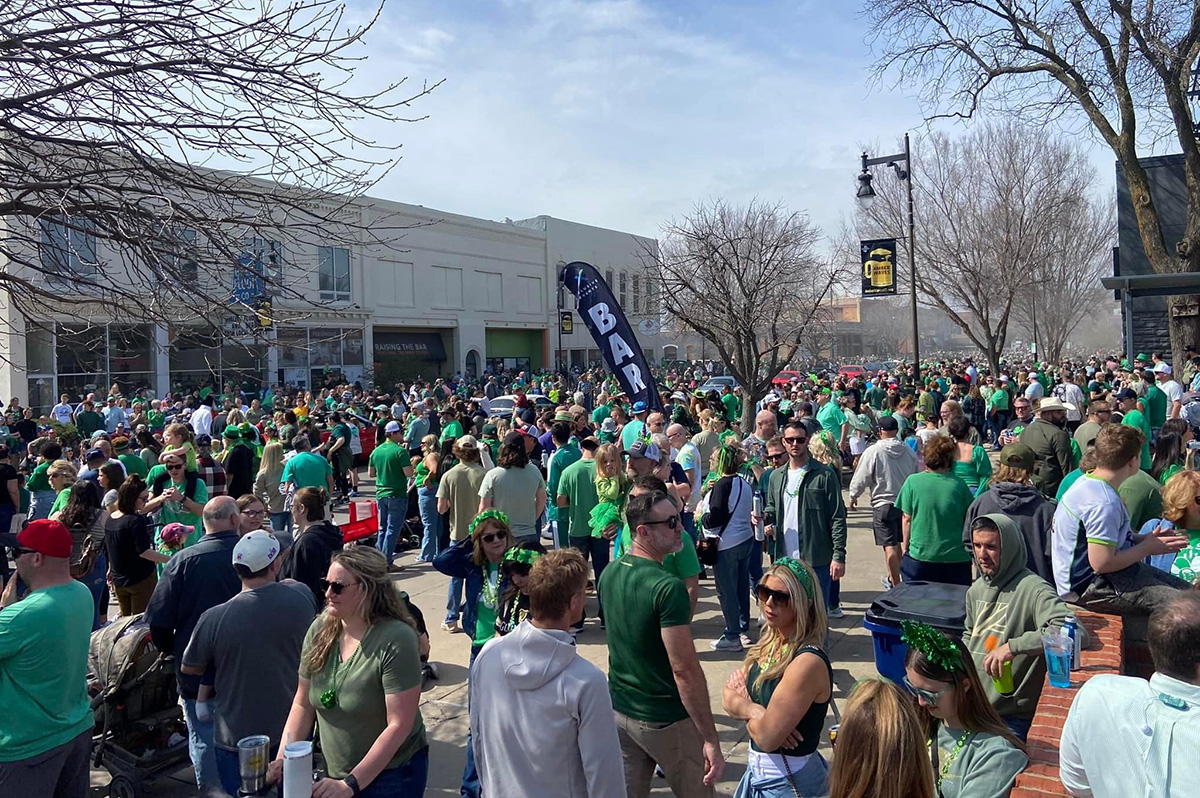 Delano Paddy Day Parade crowd.